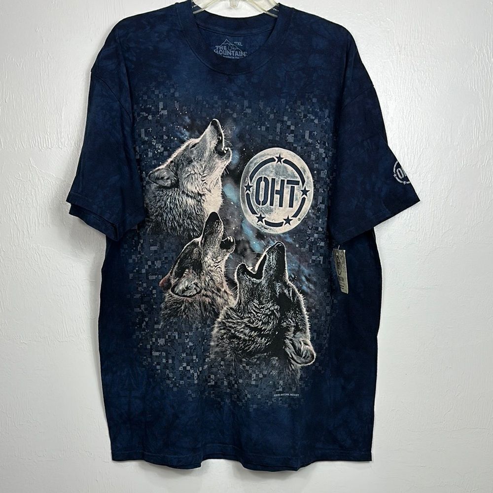 The Mountain Men's Three Wolf Moon Short Sleeve Tee Size XL